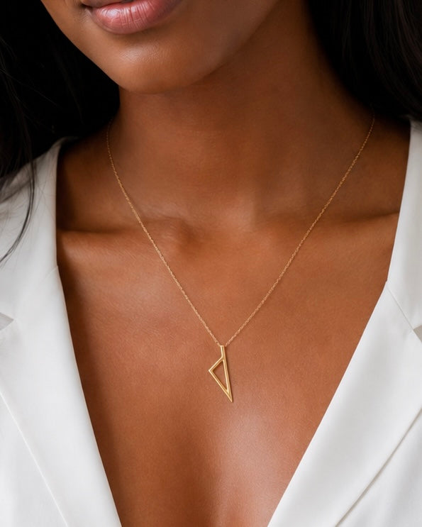 Laila Geometric pendant Necklace