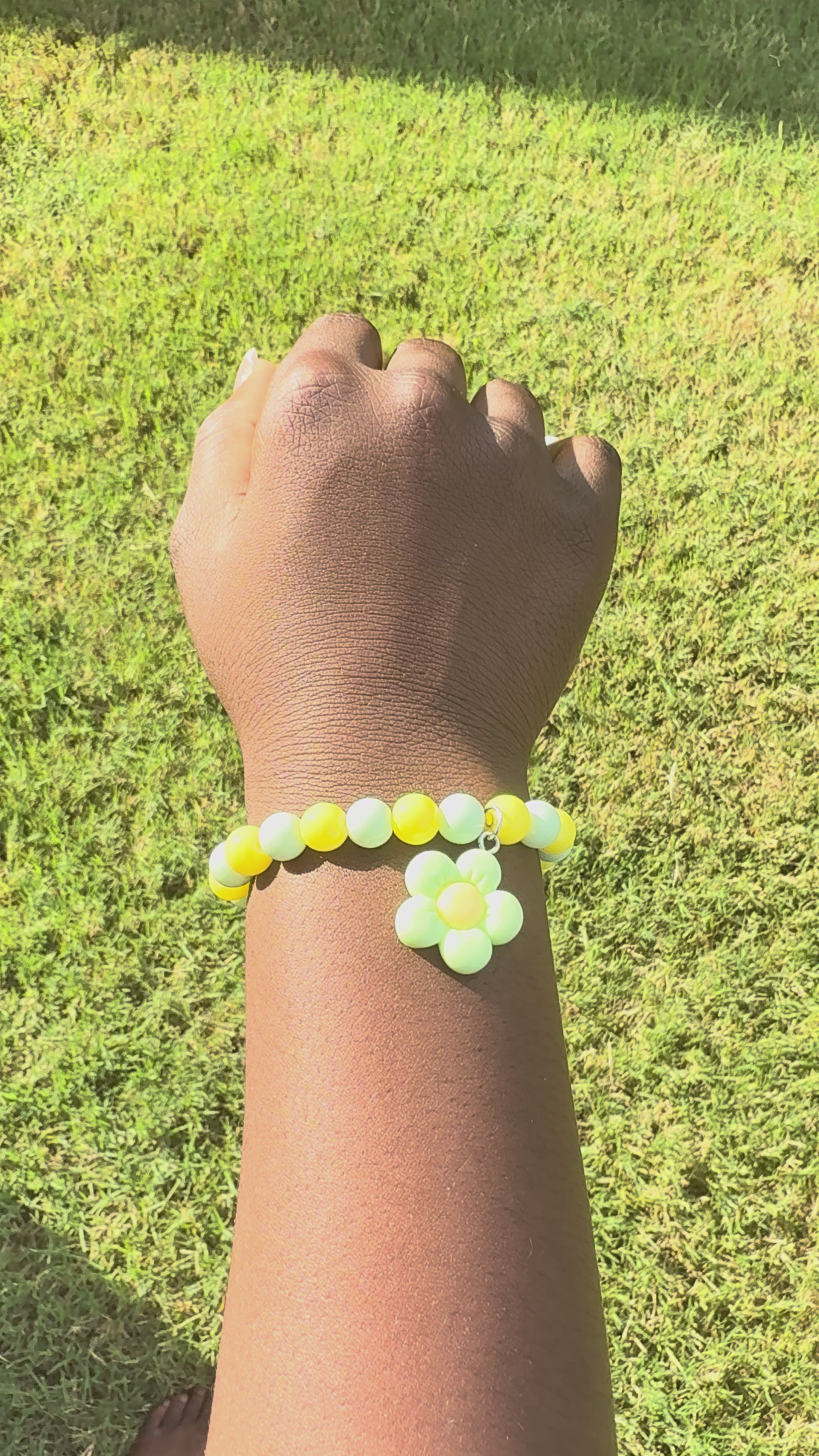 Pastel Beaded bracelet with flower