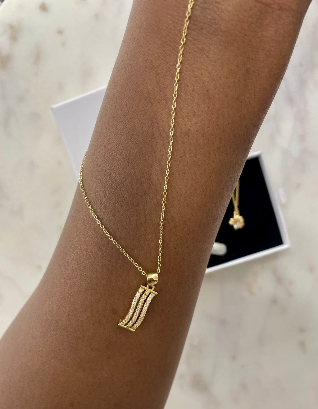 Wavy Necklace
